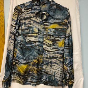 Guess XS Multi-colored button down shirt.